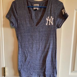 PINK Victoria’s Secret New York Yankees T-shirt